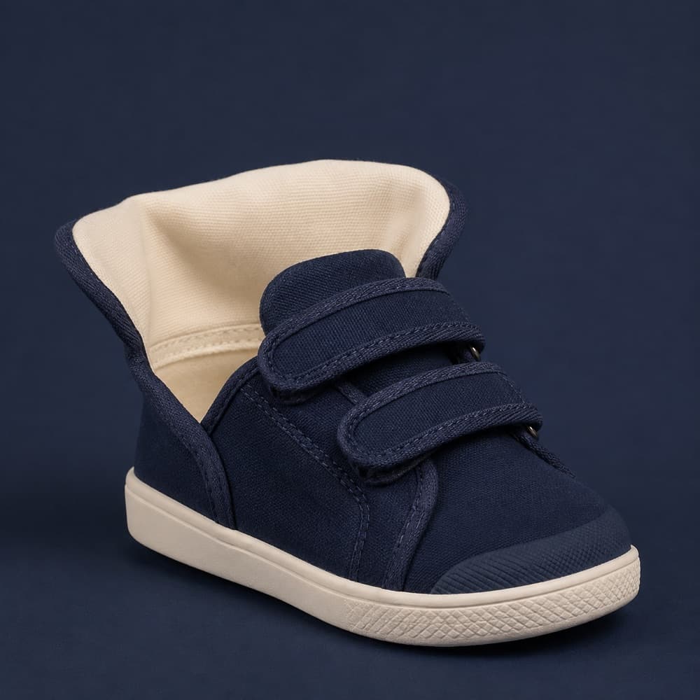 First Wide Opening, Opens flat to the toe joint. For feet that fight the shoe.